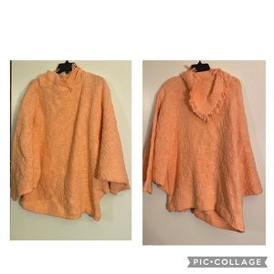 Rita Winter Short sleeve poncho size Small